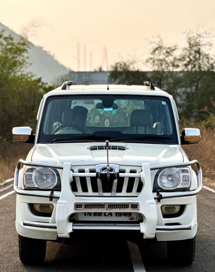 Mahindra Scorpio VLX